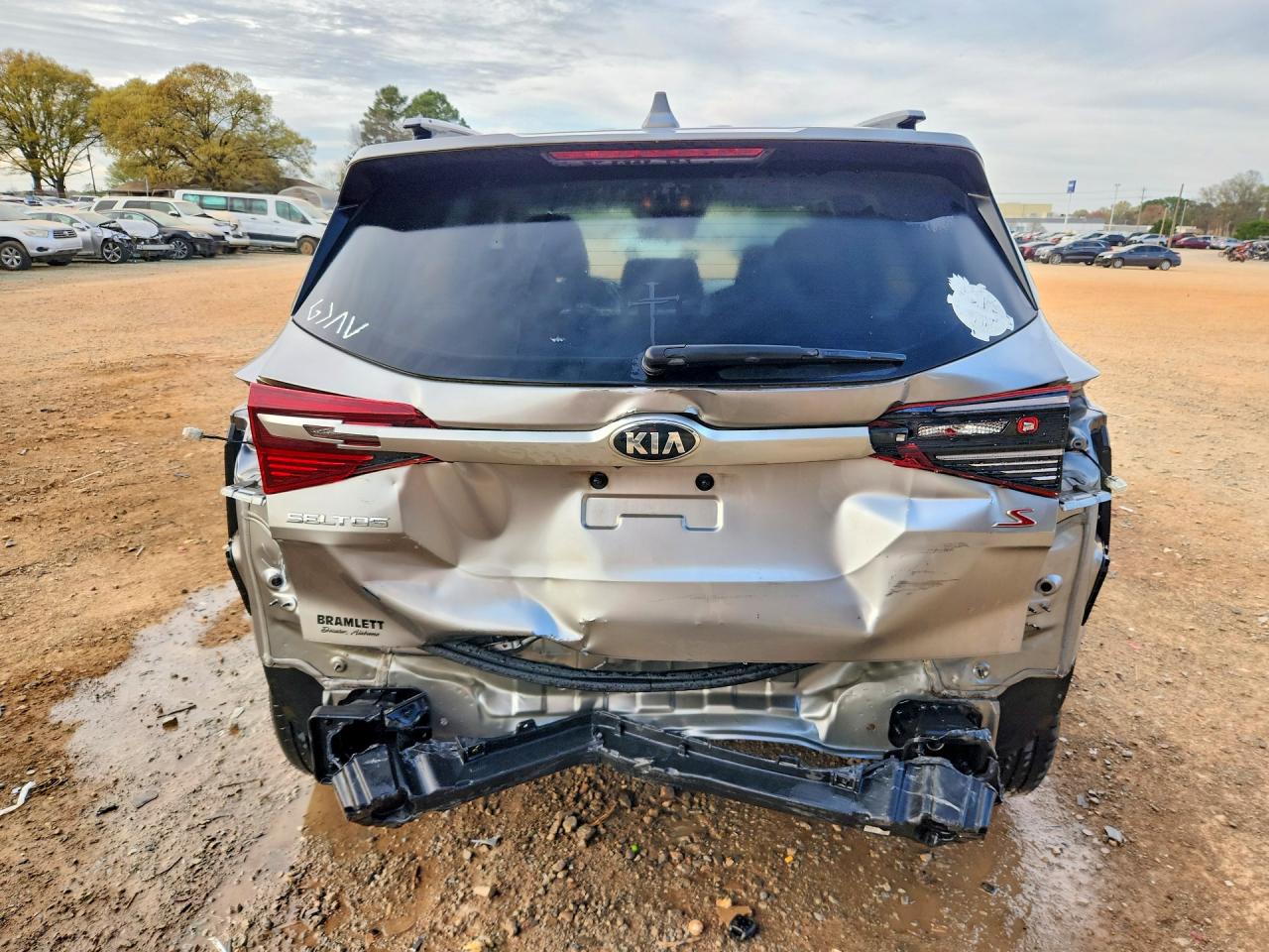 2021 KIA SELTOS S photo 6