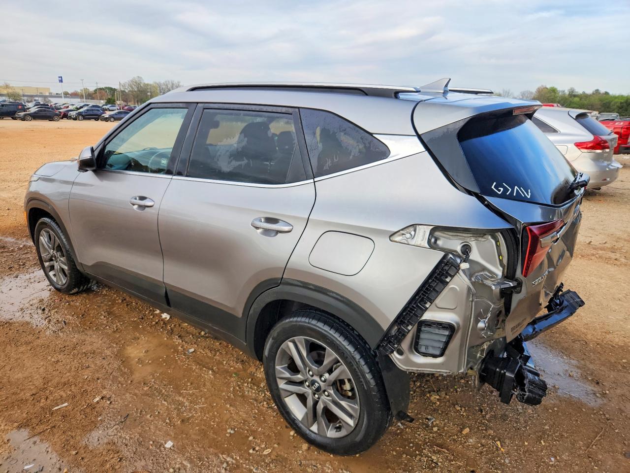 2021 KIA SELTOS S photo 2