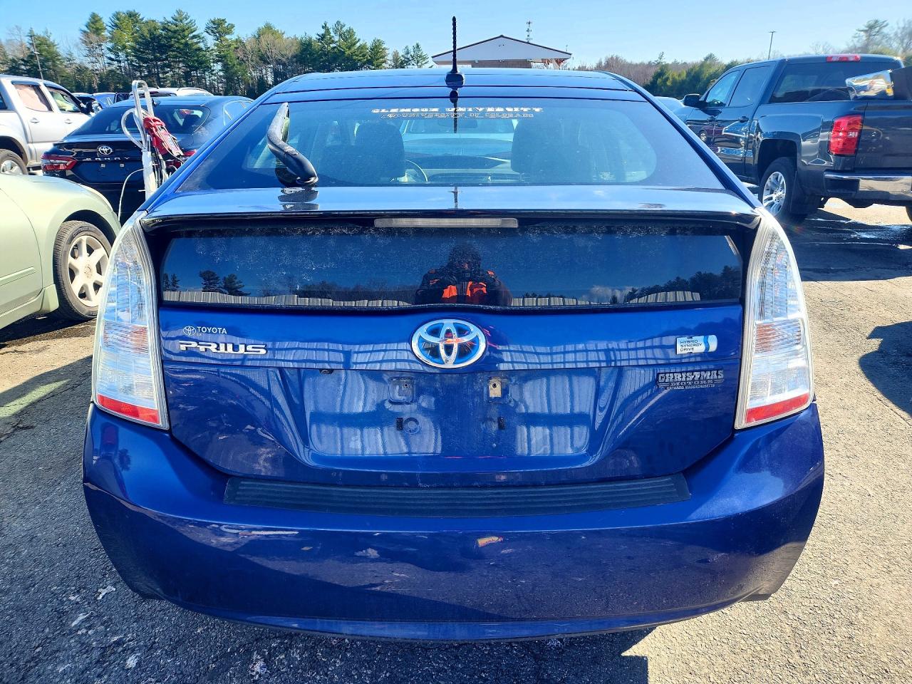 2011 TOYOTA PRIUS THREE photo 11