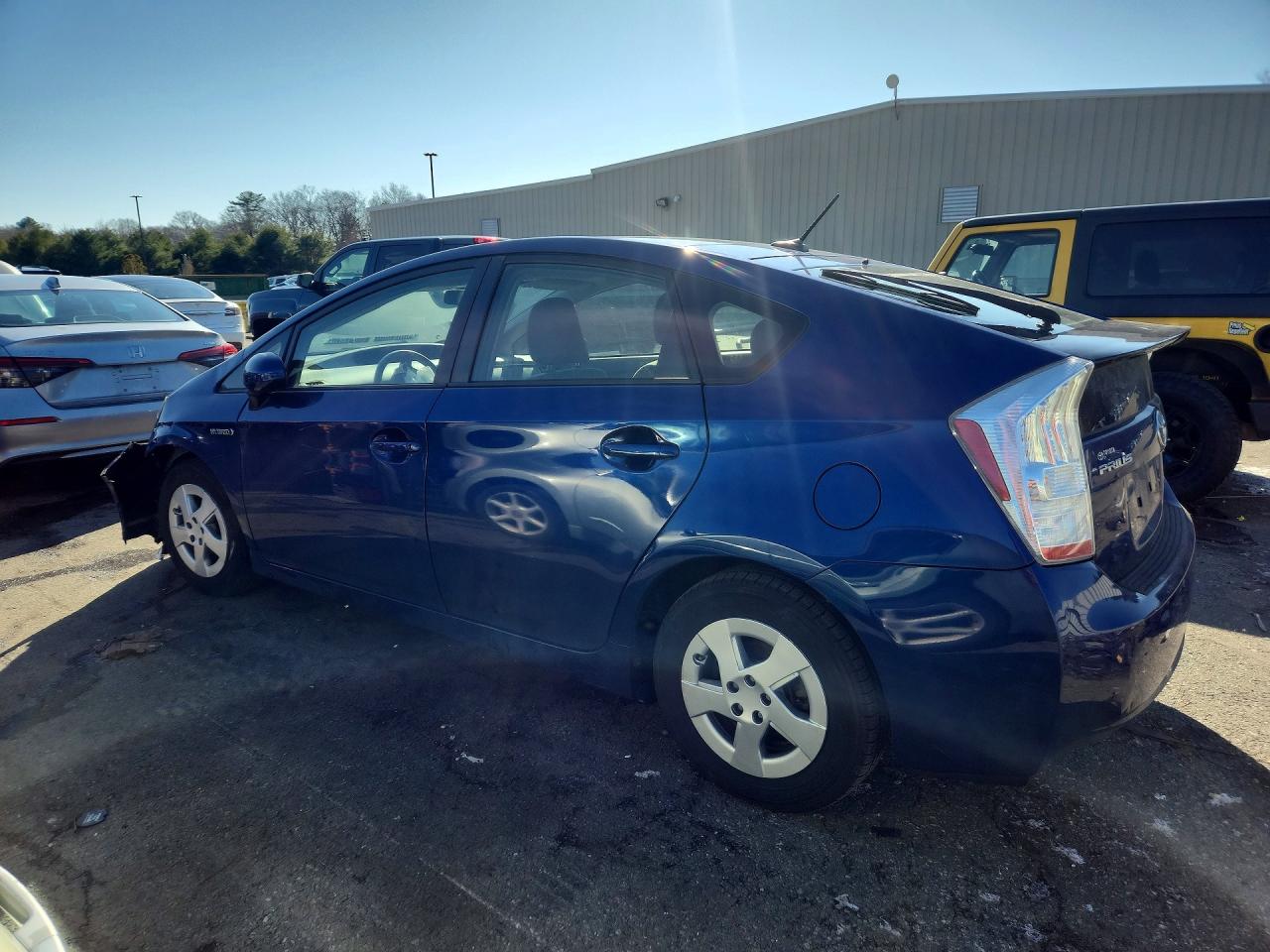 2011 TOYOTA PRIUS THREE photo 3