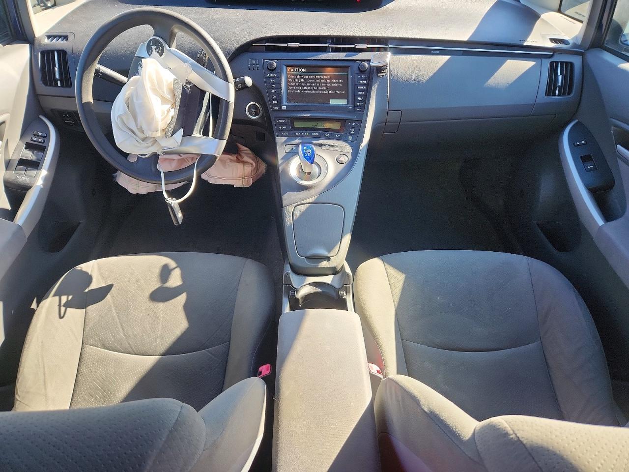 2011 TOYOTA PRIUS THREE photo 15