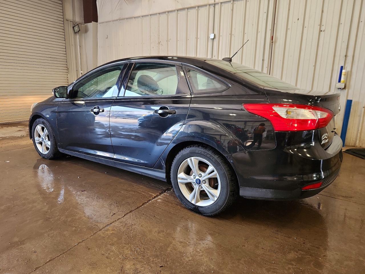 2014 FORD FOCUS SE photo 3