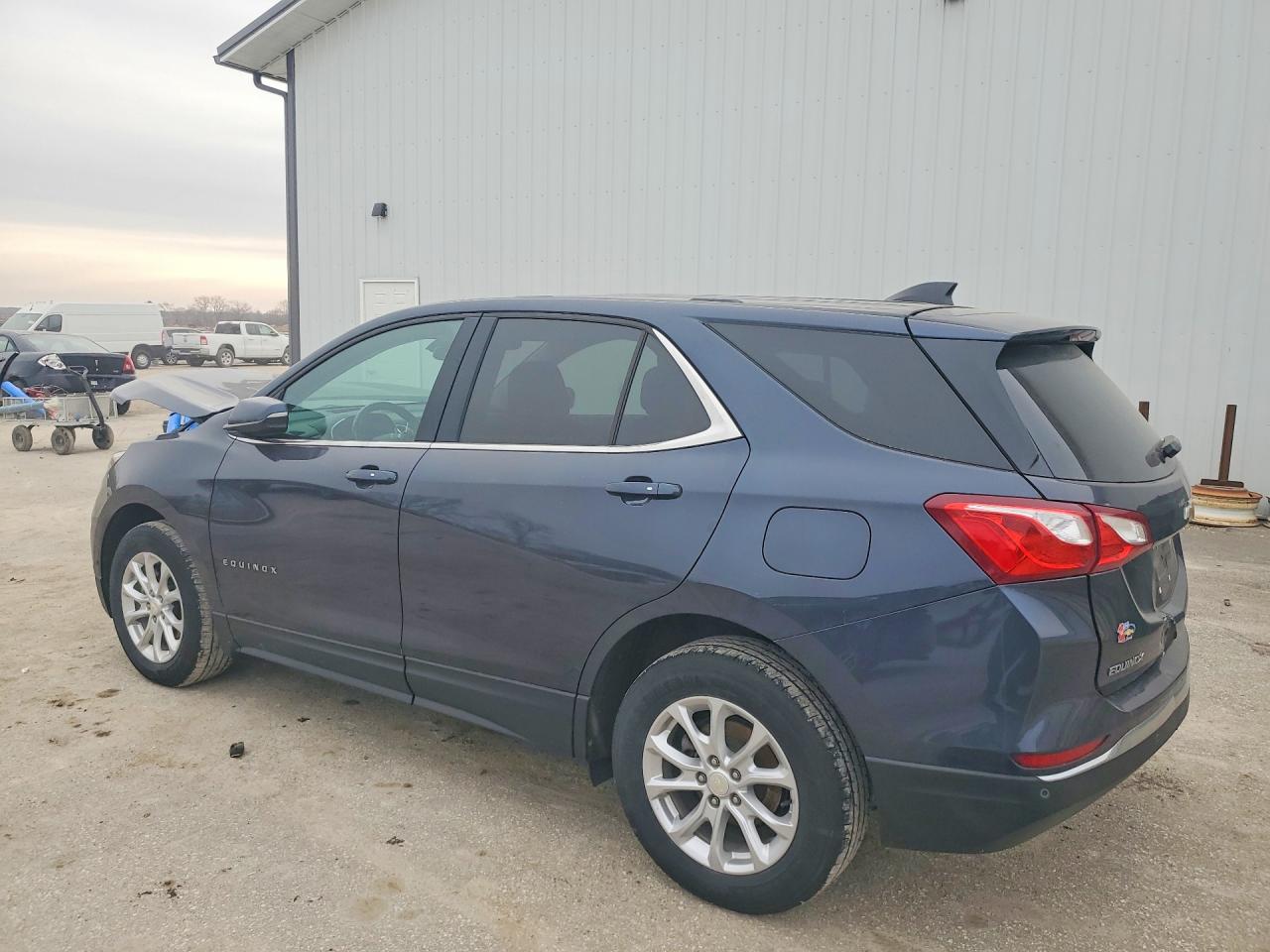2019 CHEVROLET EQUINOX LT photo 3