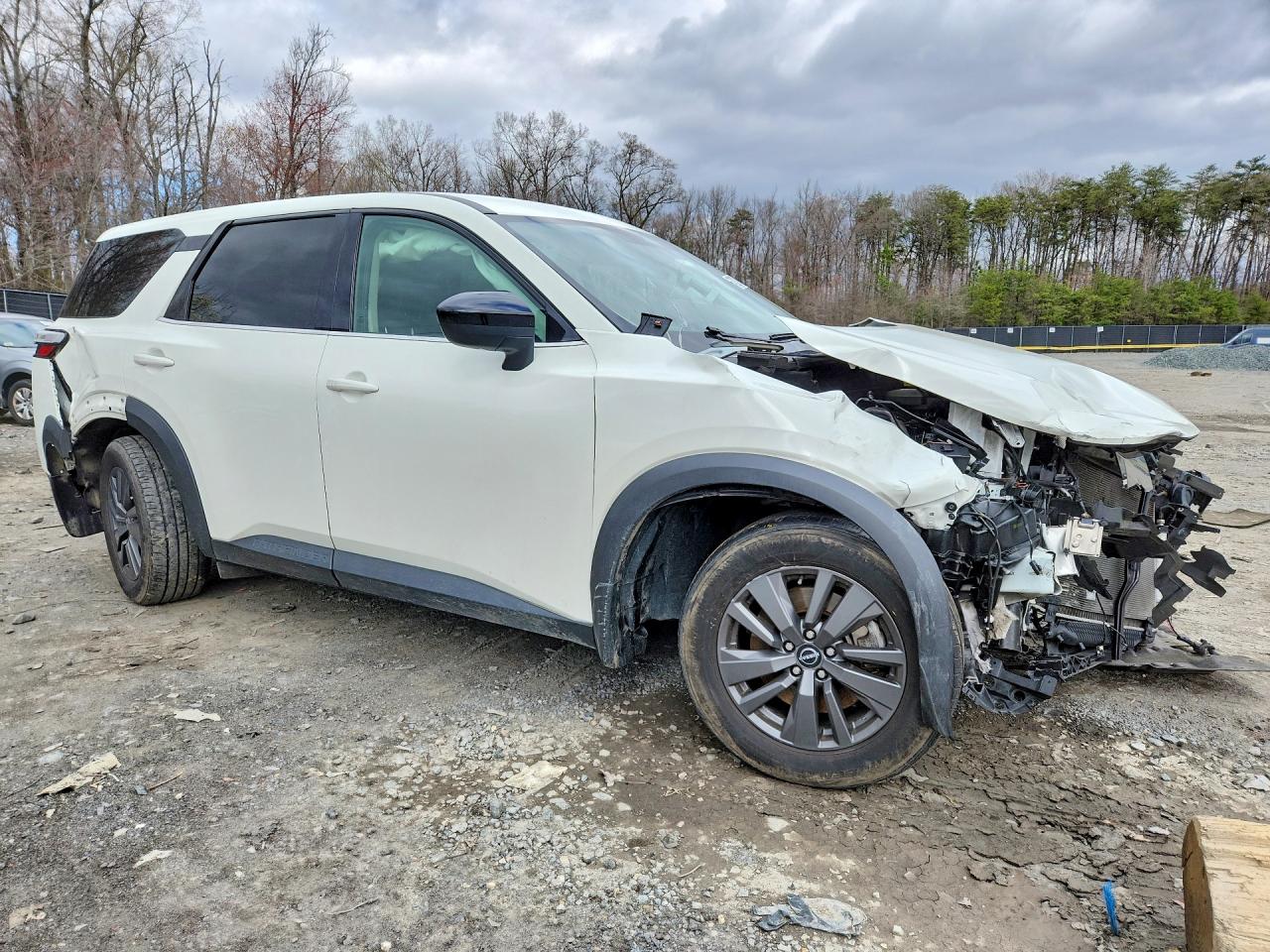 2023 NISSAN PATHFINDER S photo 4
