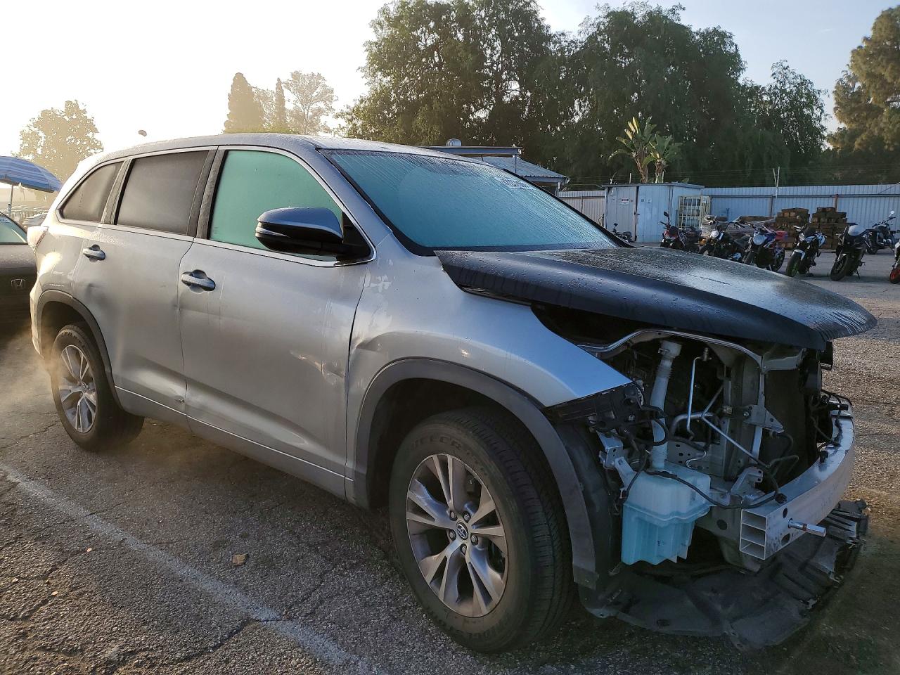 2016 TOYOTA HIGHLANDER LE PLUS photo 7