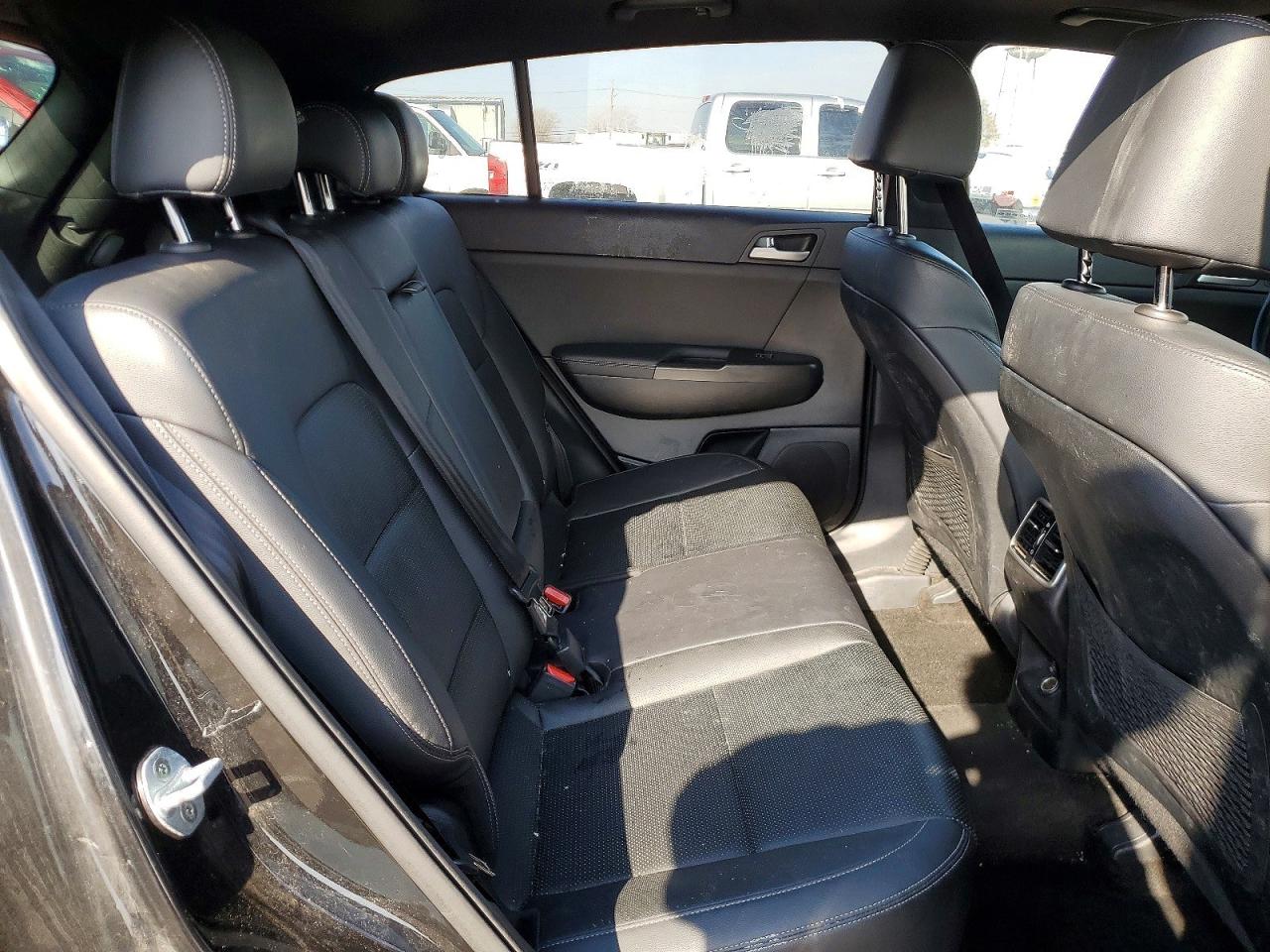 2020 KIA SPORTAGE S photo 11