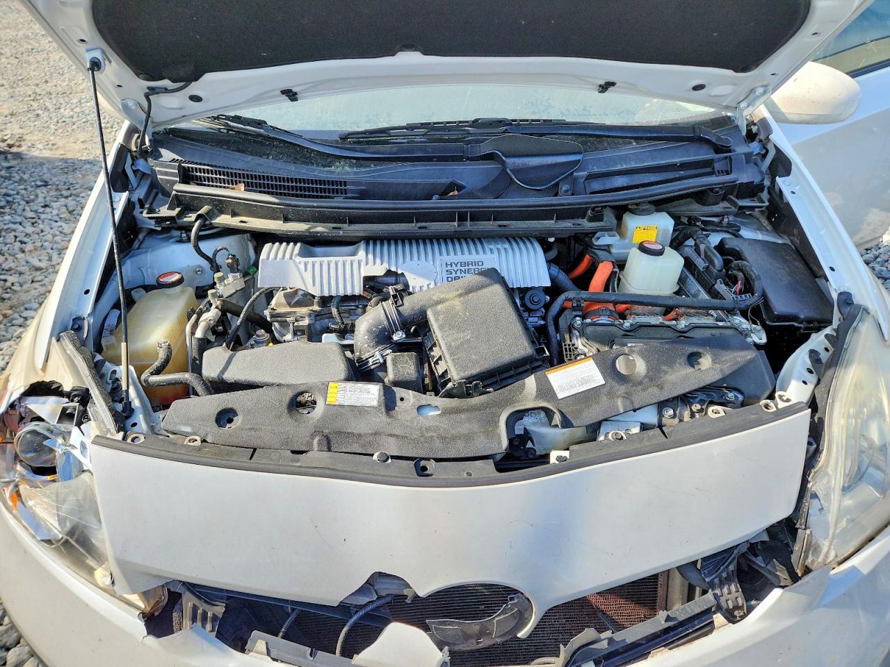 2015 TOYOTA PRIUS TWO photo 31