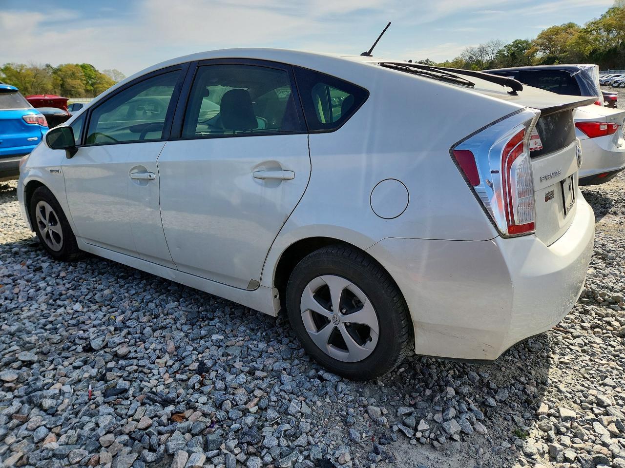 2015 TOYOTA PRIUS TWO photo 4