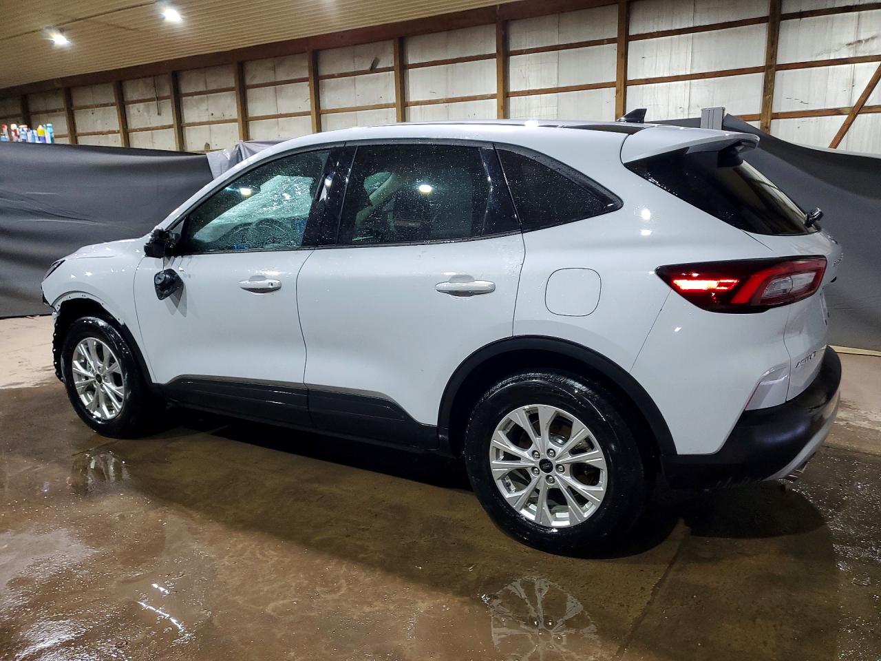 2025 FORD ESCAPE ACTIVE photo 3