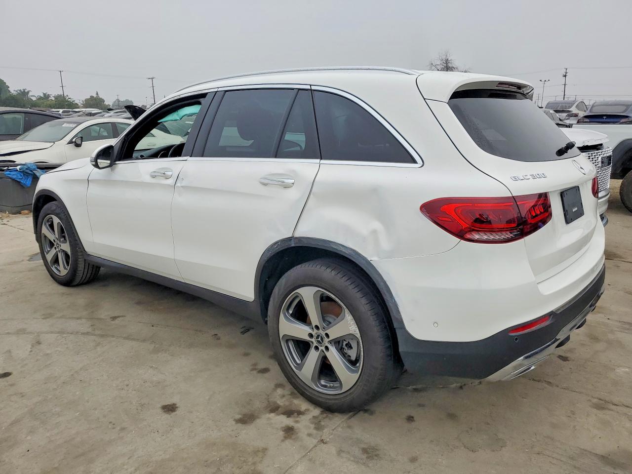 2022 MERCEDES-BENZ GLC 300 photo 2