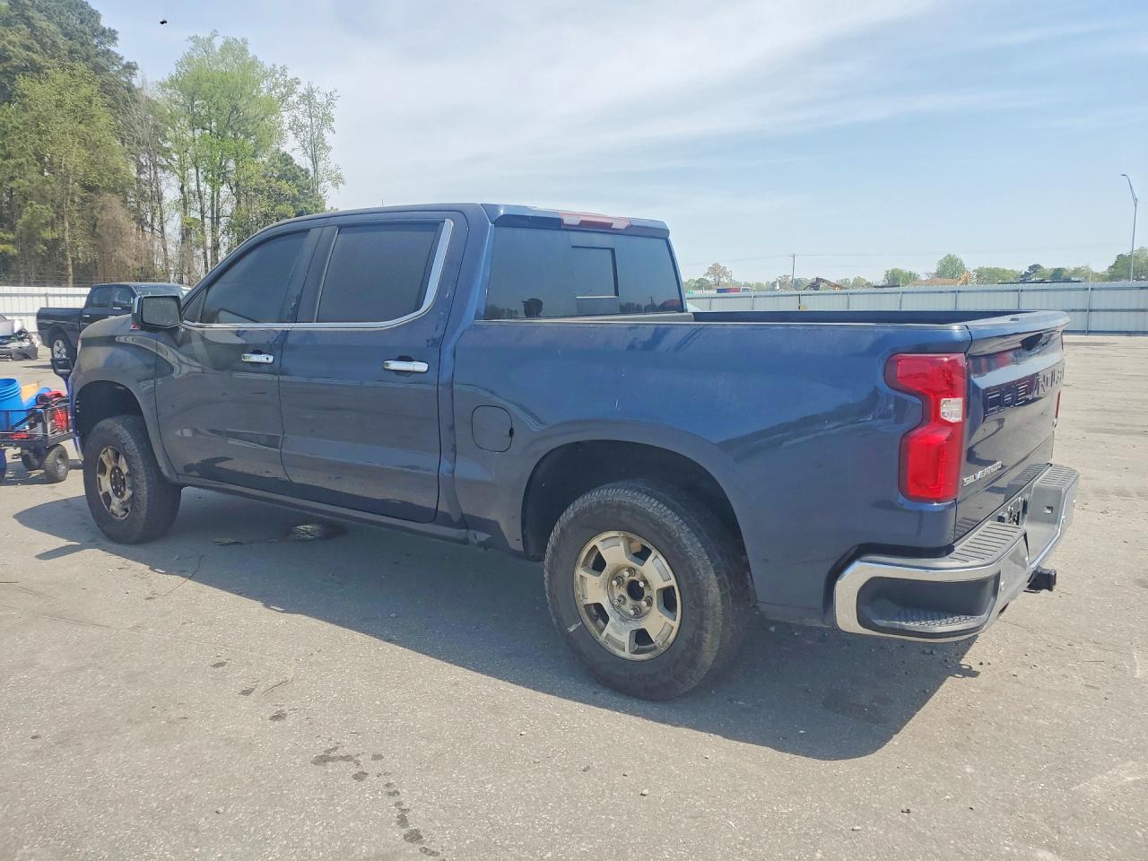 2023 CHEVROLET SILVERADO K1500 LTZ photo 2