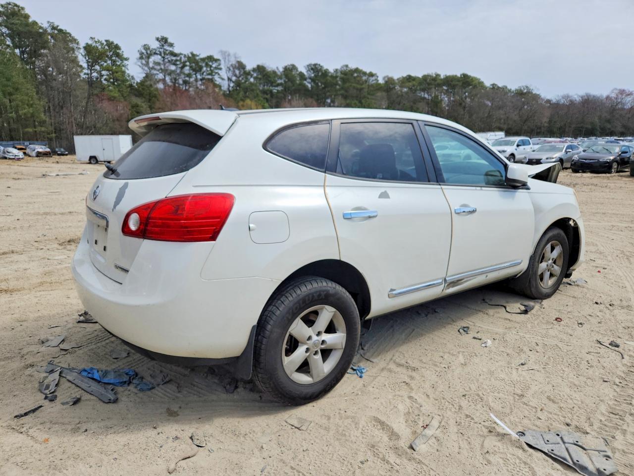 2013 NISSAN ROGUE S photo 3