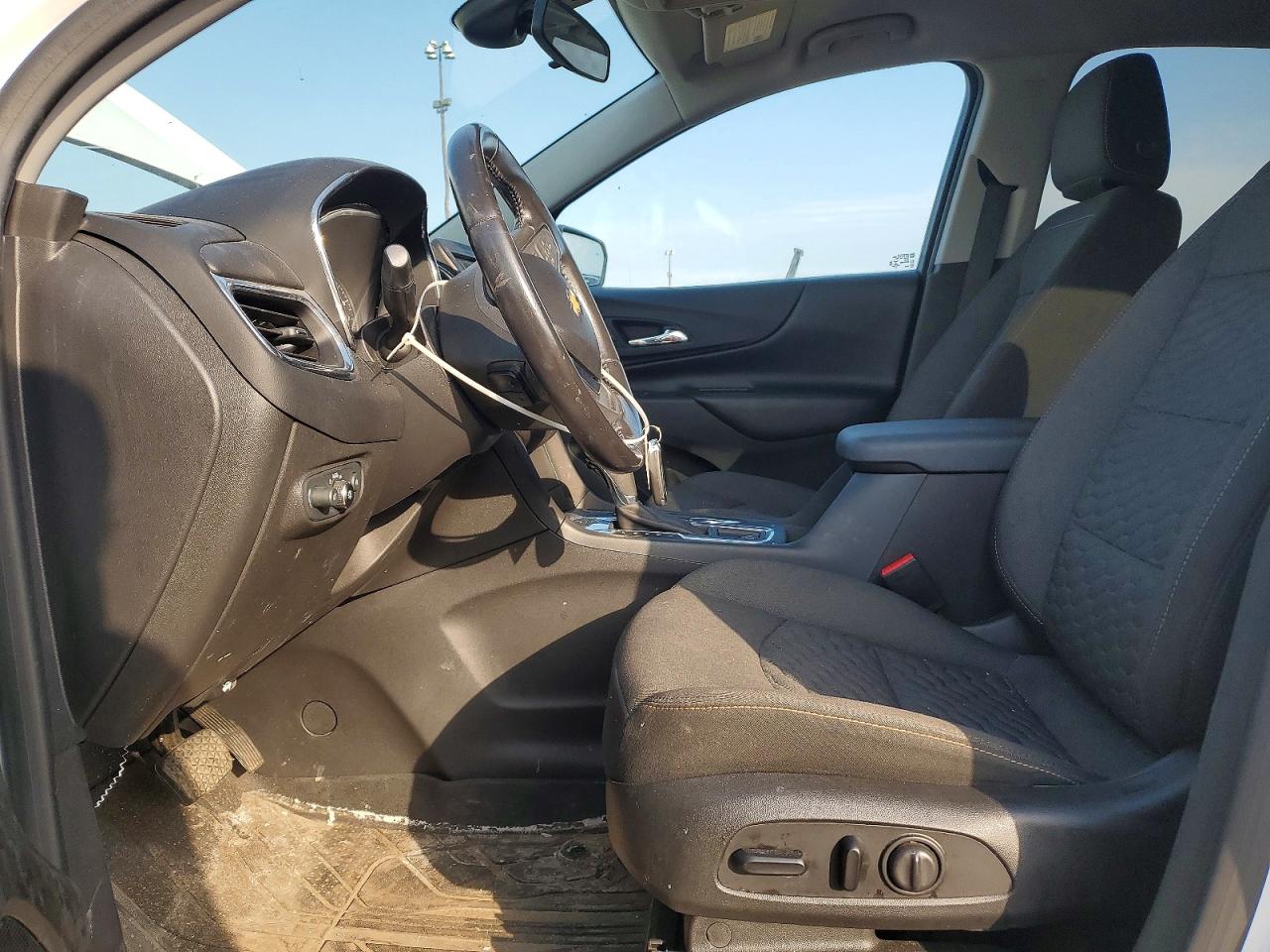 2020 CHEVROLET EQUINOX LT photo 13