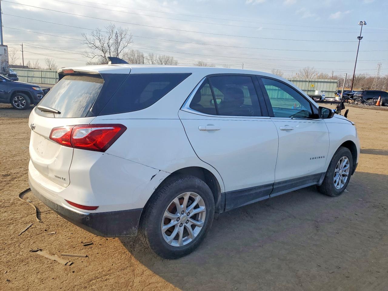 2020 CHEVROLET EQUINOX LT photo 5