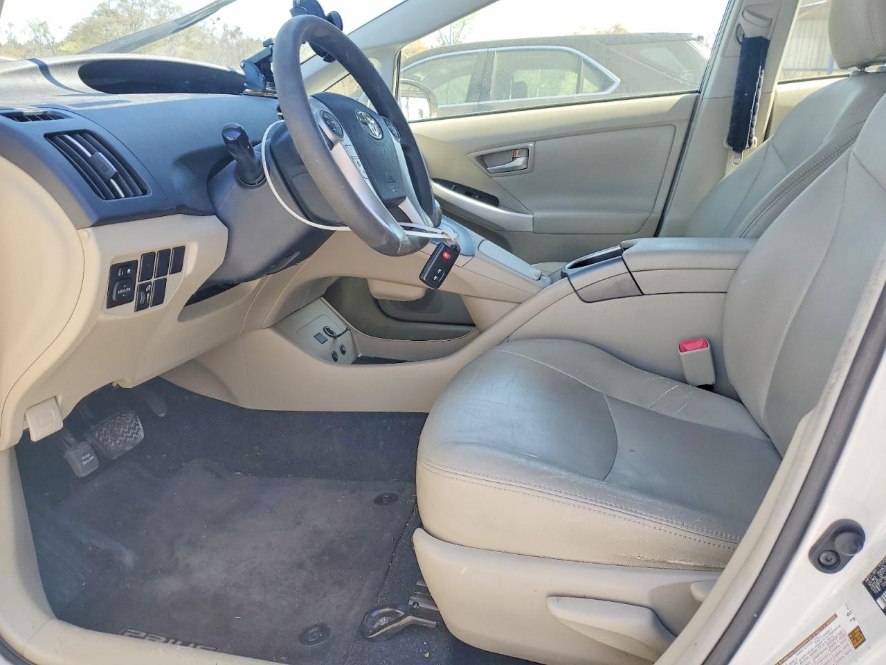 2013 TOYOTA PRIUS THREE photo 19