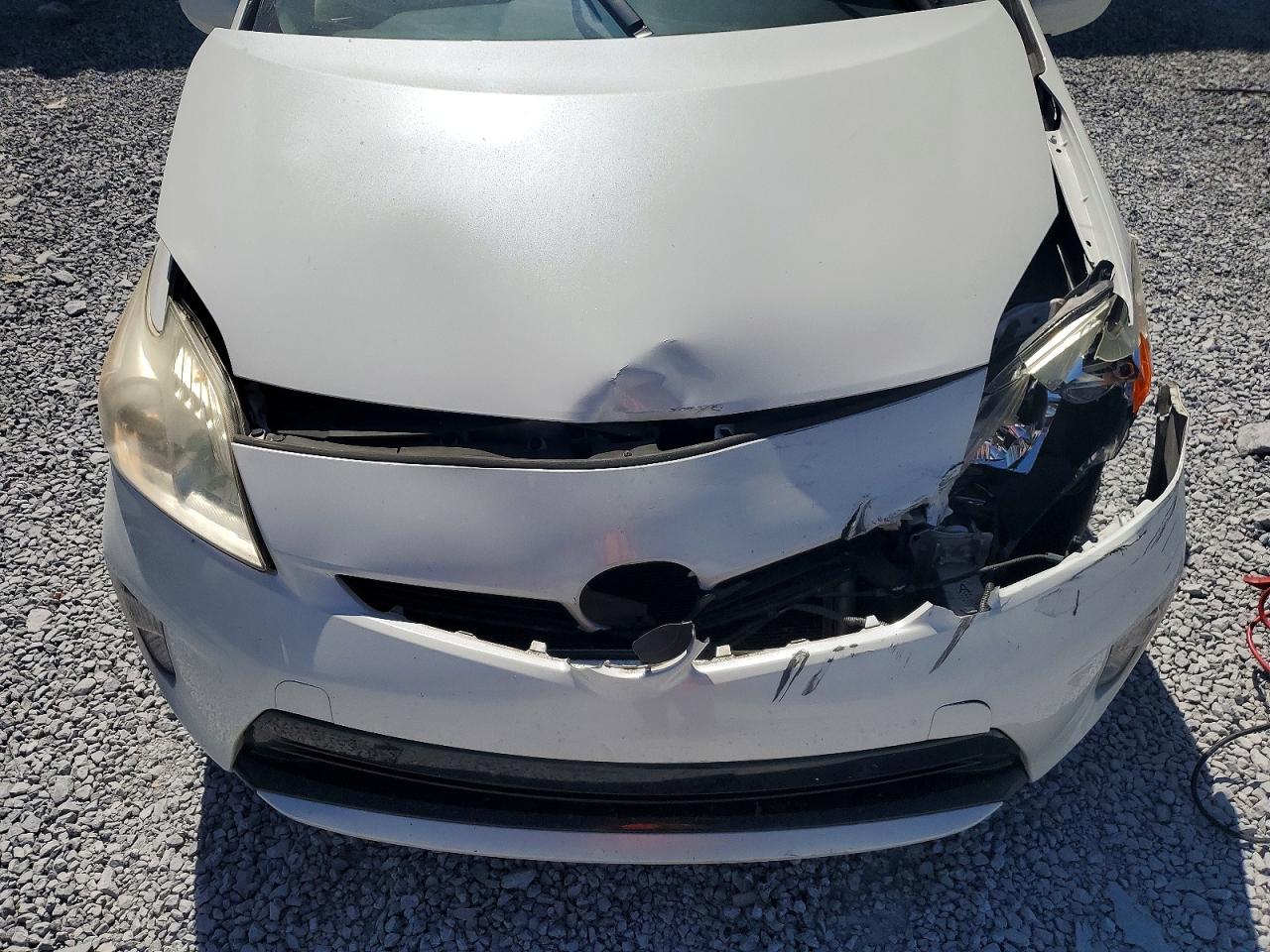 2013 TOYOTA PRIUS THREE photo 31