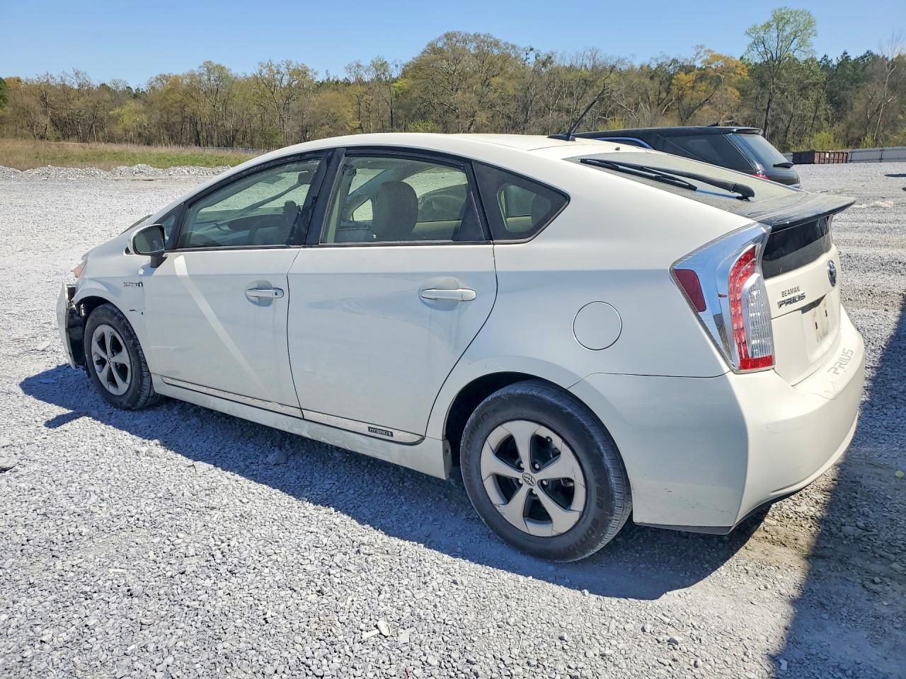 2013 TOYOTA PRIUS THREE photo 4