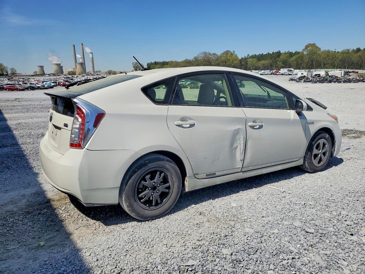 2013 TOYOTA PRIUS THREE photo 7