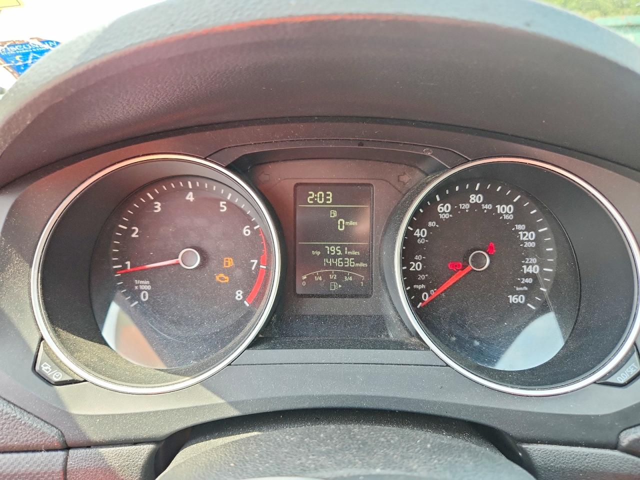 2015 VOLKSWAGEN JETTA BASE photo 9