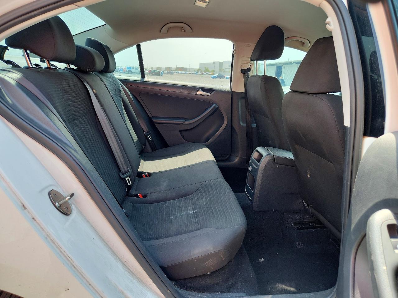 2015 VOLKSWAGEN JETTA BASE photo 10