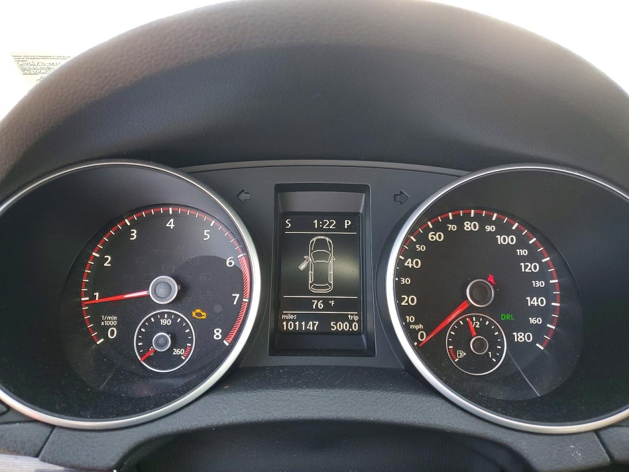 2011 VOLKSWAGEN GTI photo 25