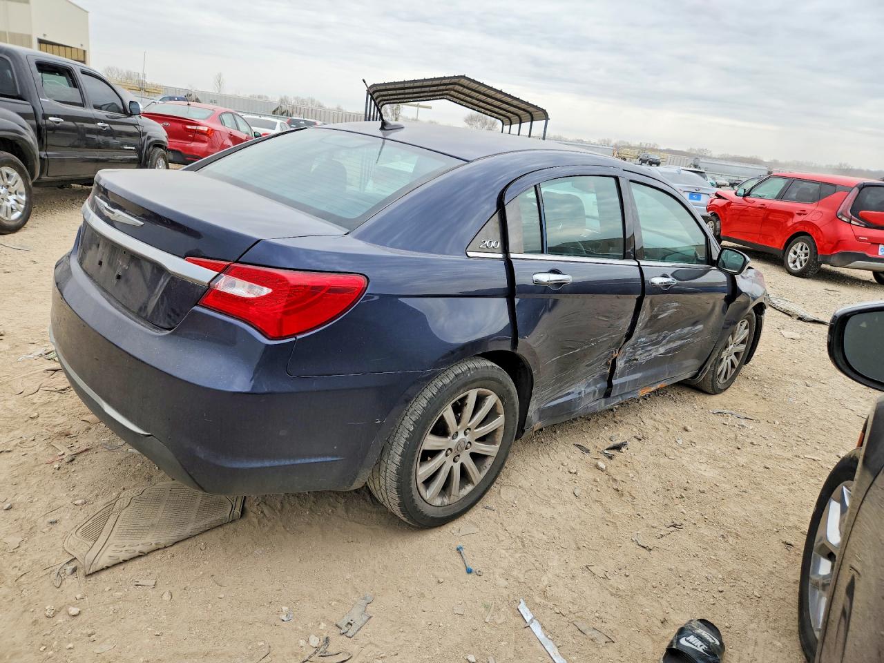 2013 CHRYSLER 200 LIMITED photo 5