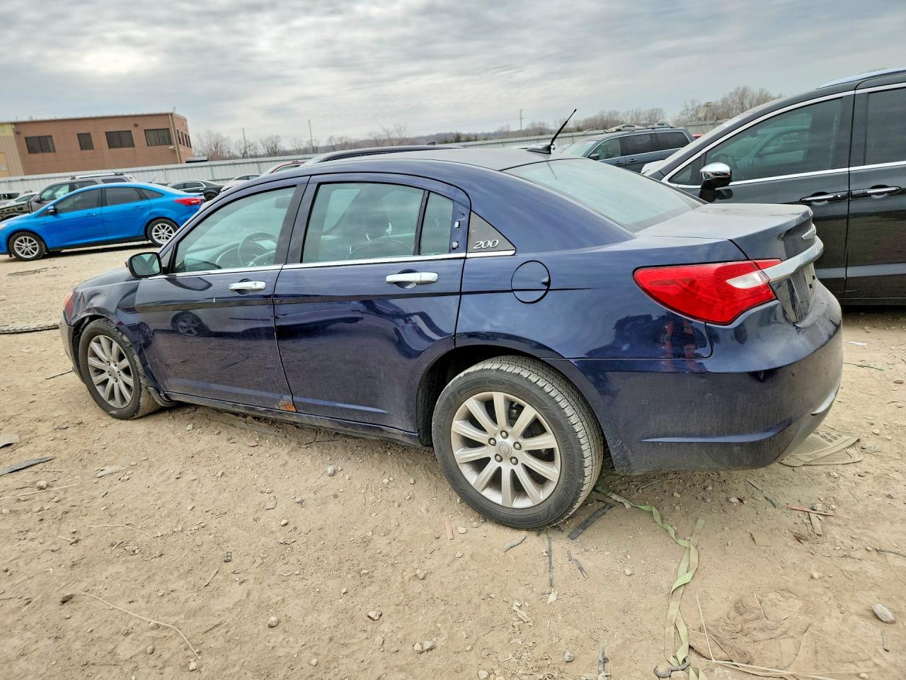 2013 CHRYSLER 200 LIMITED photo 3