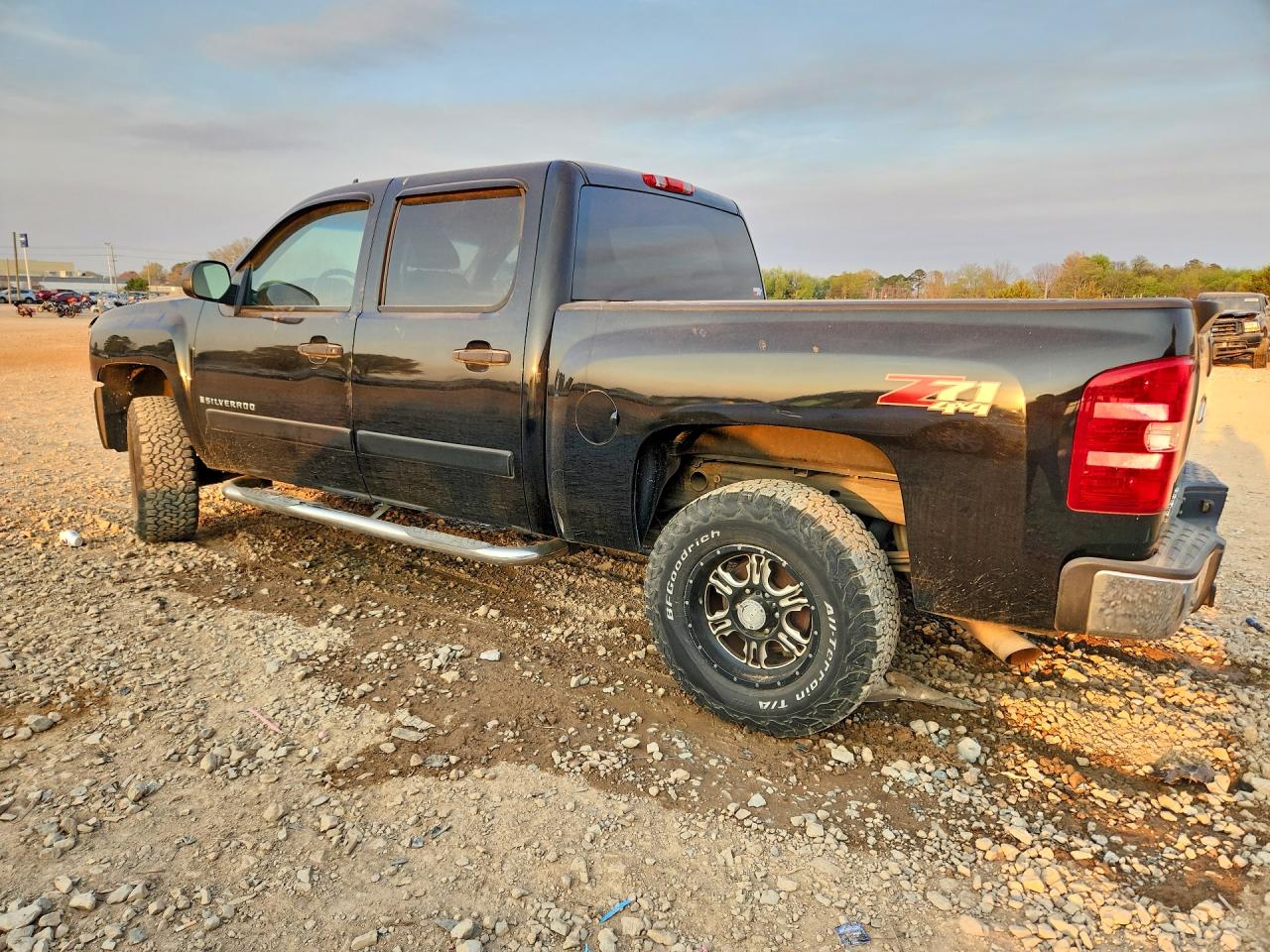 2007 CHEVROLET SILVERADO K1500 CREW CAB photo 2