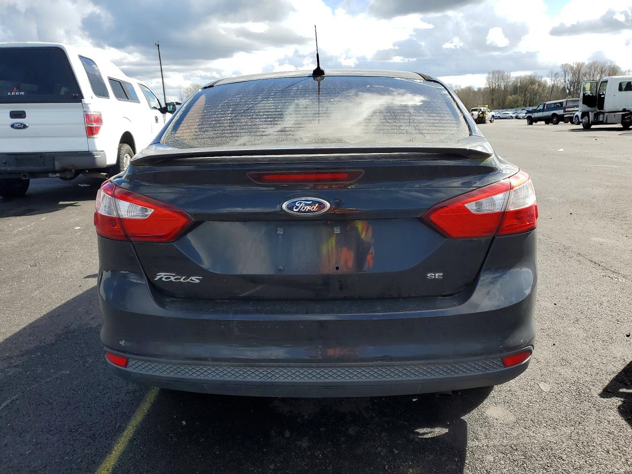 2014 FORD FOCUS SE photo 6