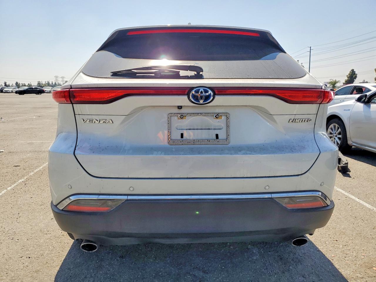 2023 TOYOTA VENZA LIMITED photo 11