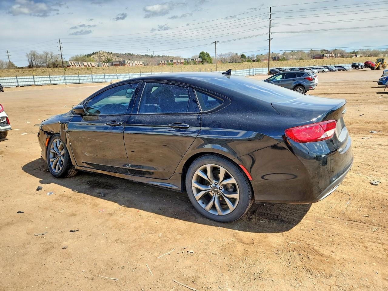 2015 CHRYSLER 200 S photo 4