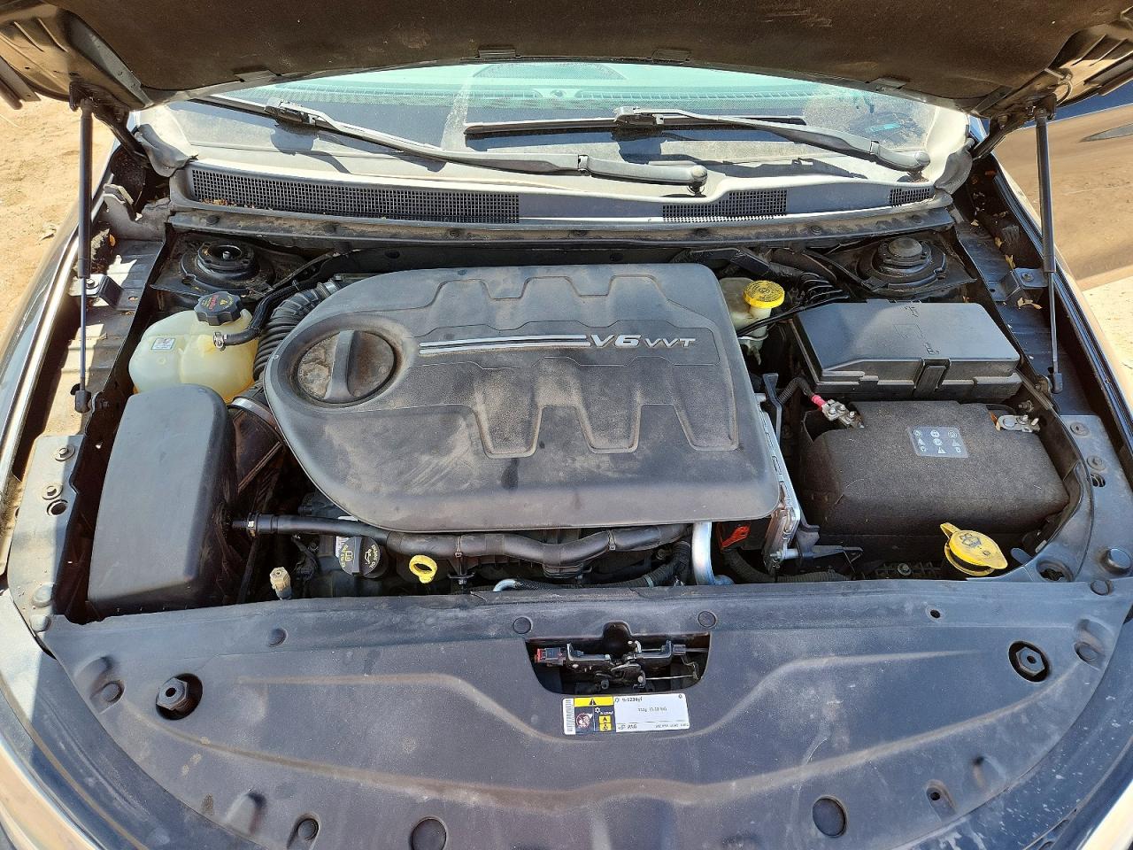 2015 CHRYSLER 200 S photo 31