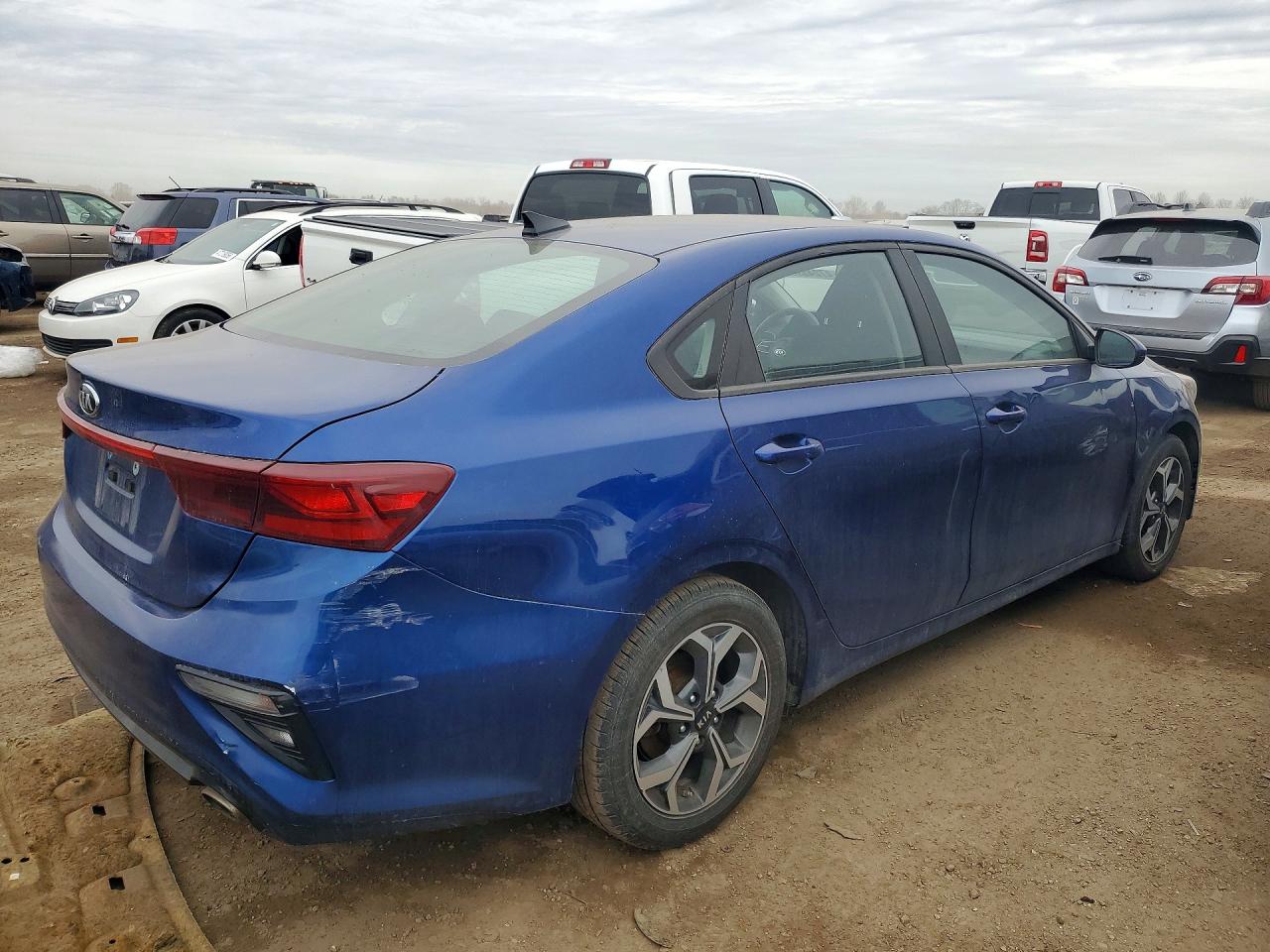 2021 KIA FORTE LXS photo 3