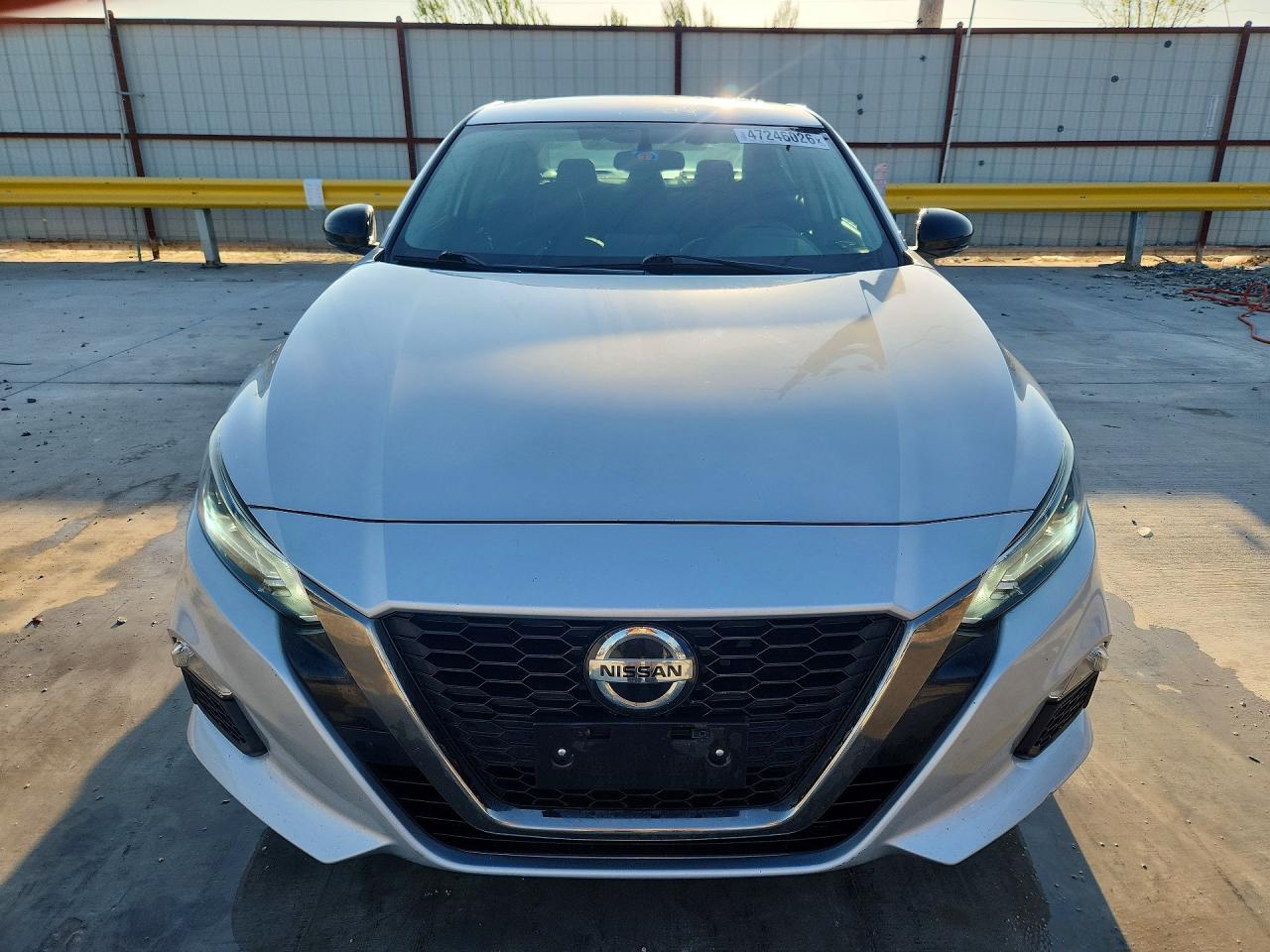 2019 NISSAN ALTIMA 2.5 SR photo 9