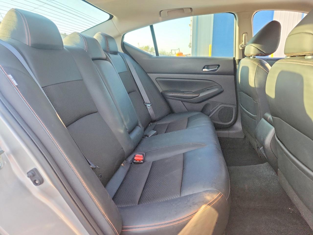 2019 NISSAN ALTIMA 2.5 SR photo 19