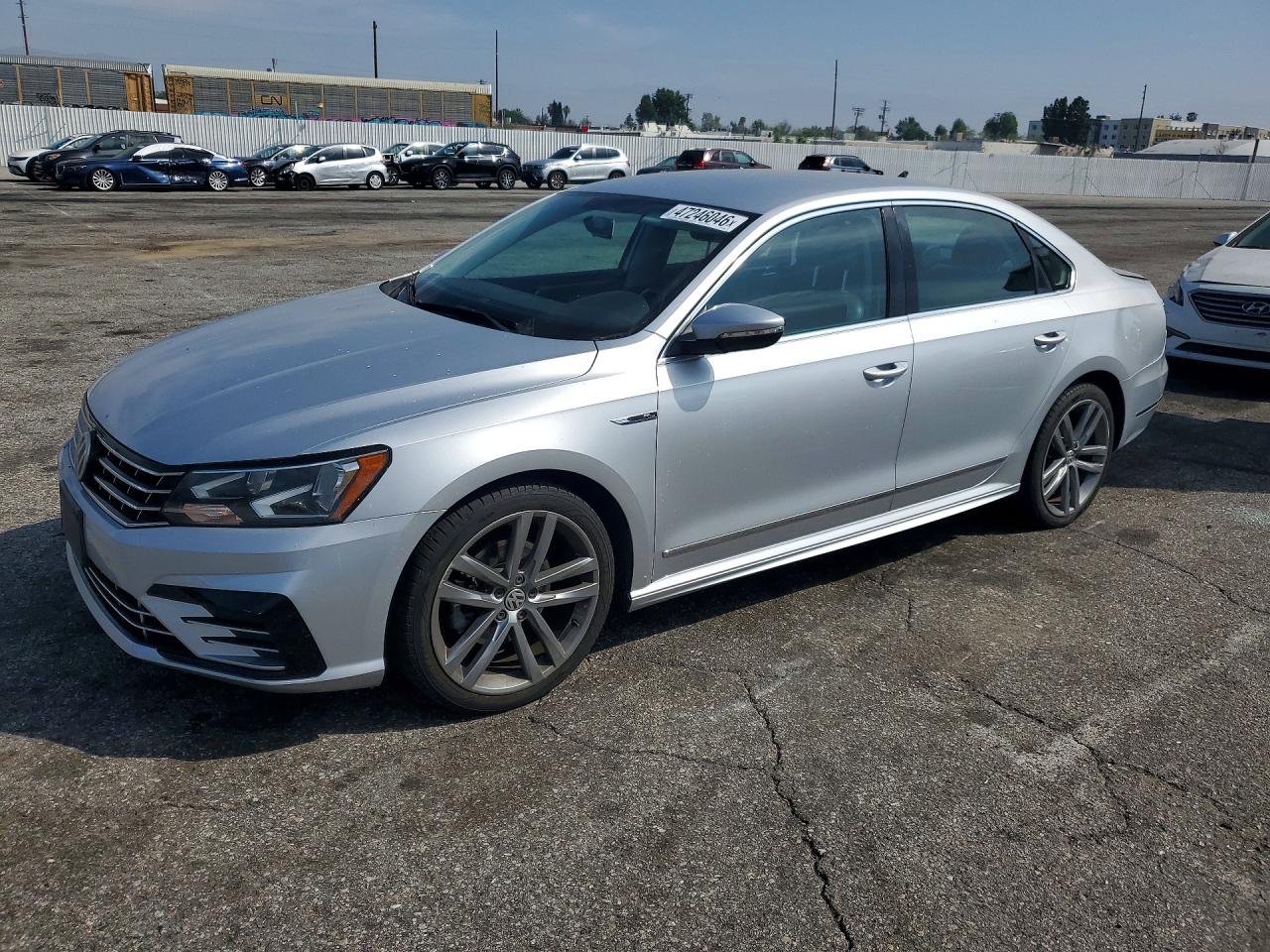 2017 VOLKSWAGEN PASSAT