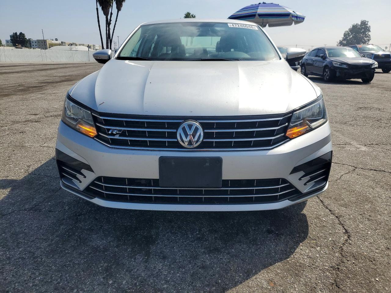 2017 VOLKSWAGEN PASSAT R-LINE photo 9