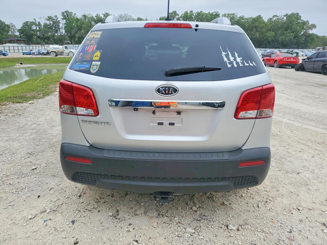 2012 KIA SORENTO LX photo 11