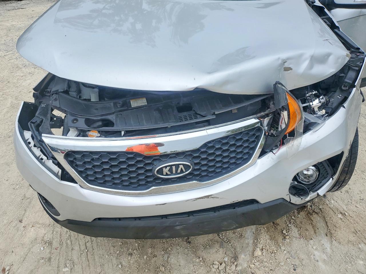 2012 KIA SORENTO LX photo 23