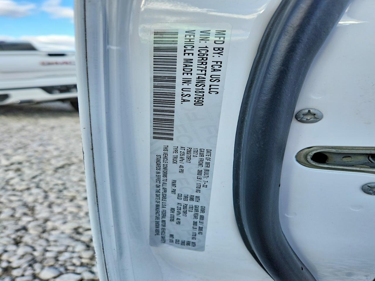 2022 RAM 1500 CLASSIC TRADESMAN photo 23