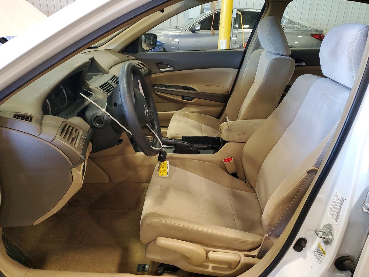 2009 HONDA ACCORD LX photo 25