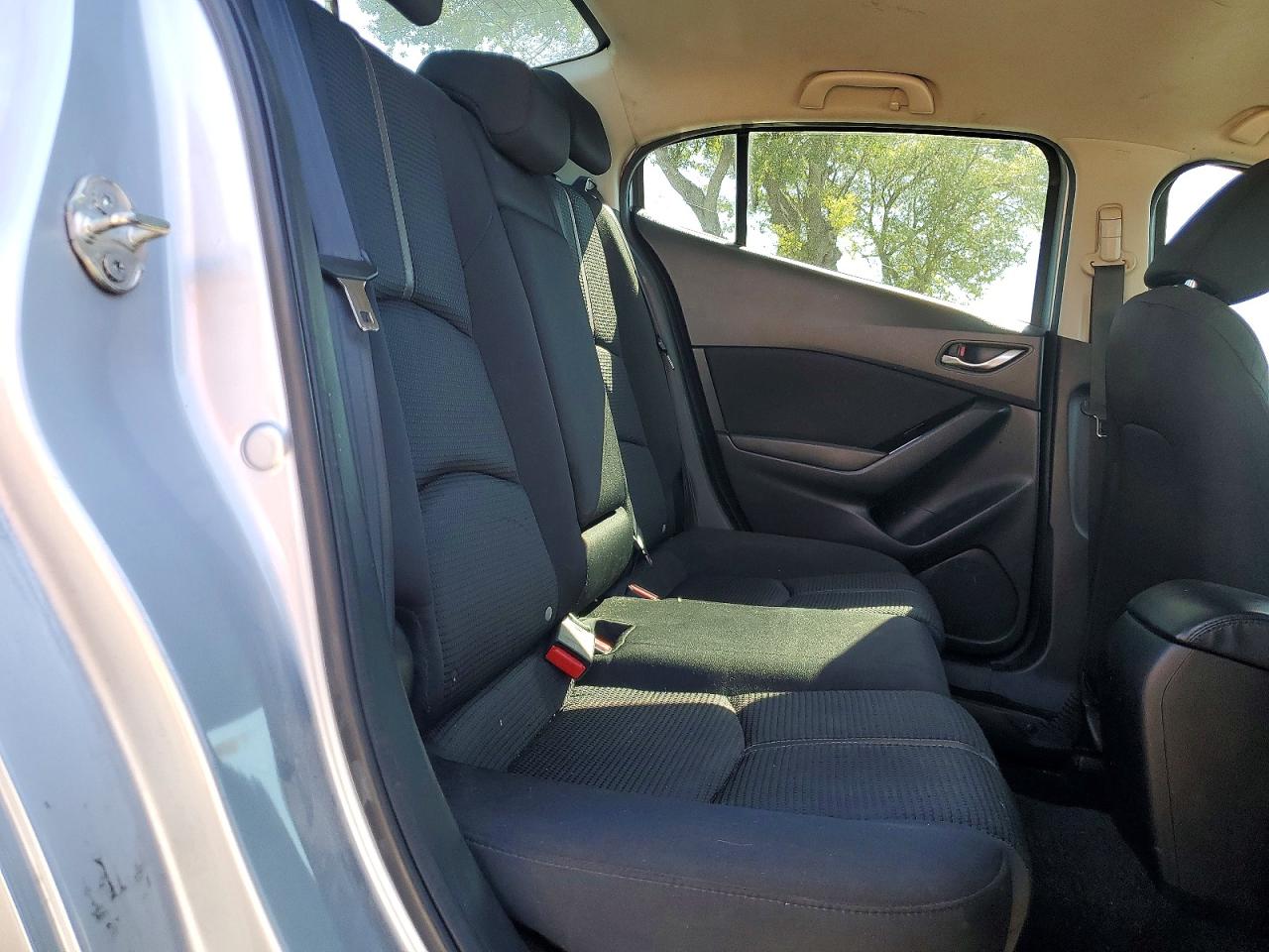 2018 MAZDA 3 photo 10