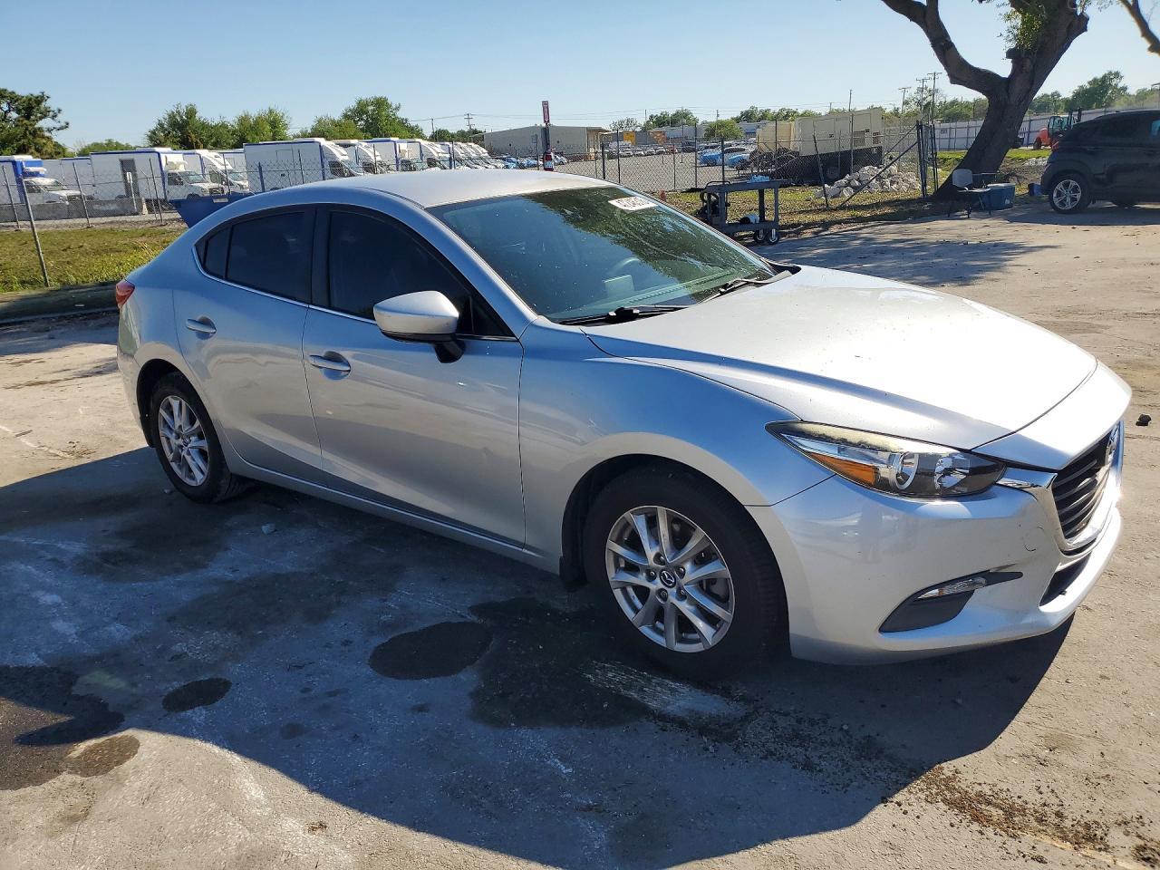 2018 MAZDA 3 photo 4