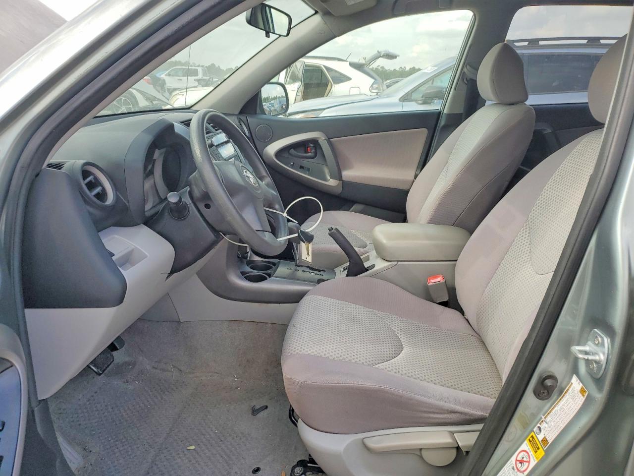 2007 TOYOTA RAV4 BASE photo 19