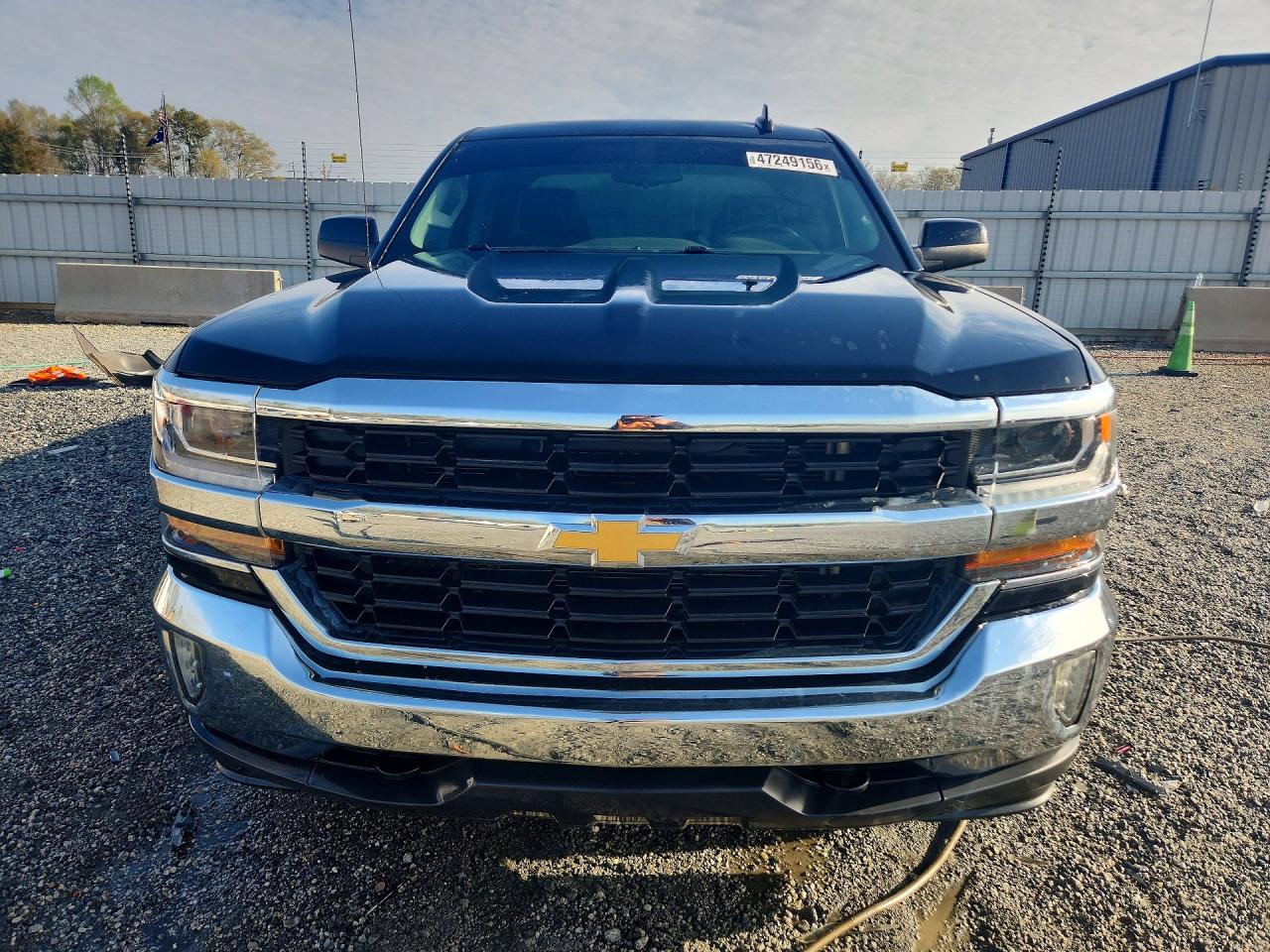 2016 CHEVROLET SILVERADO K1500 LT photo 5