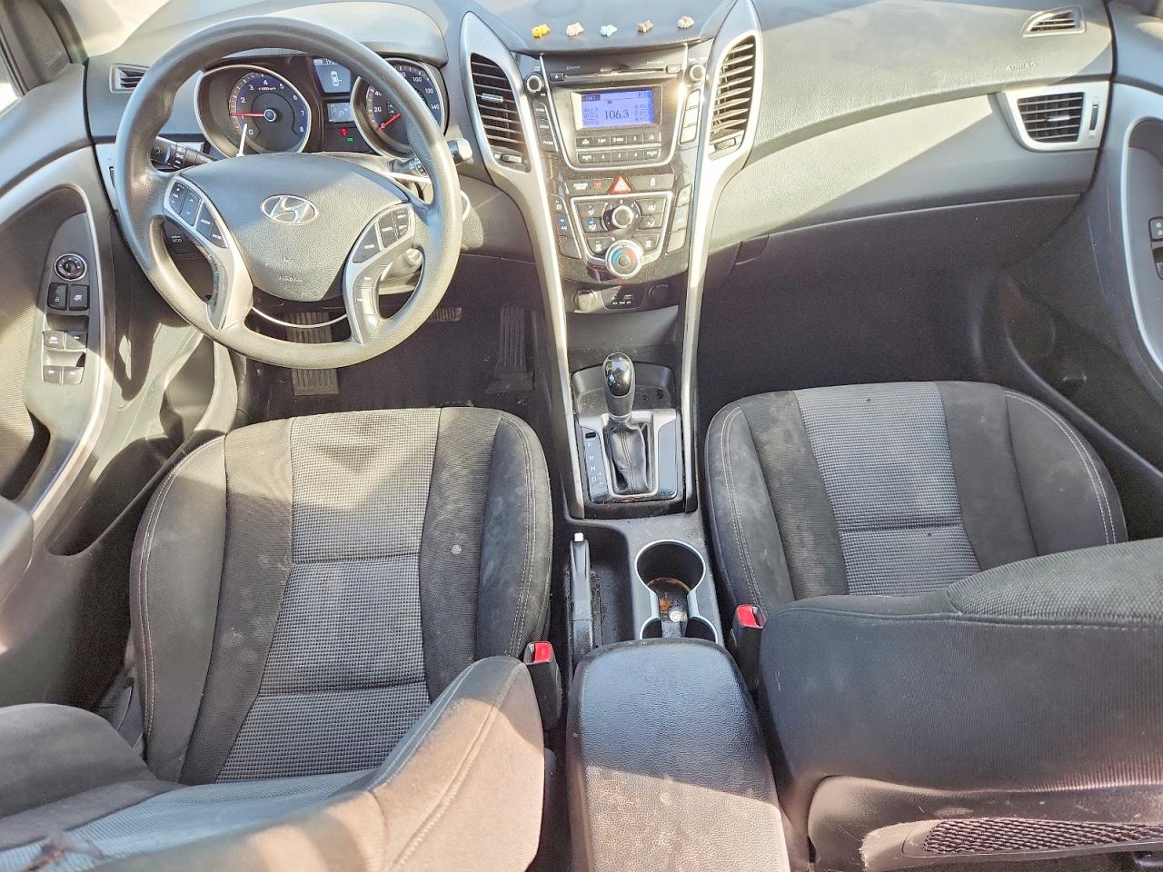 2017 HYUNDAI ELANTRA GT BASE photo 8