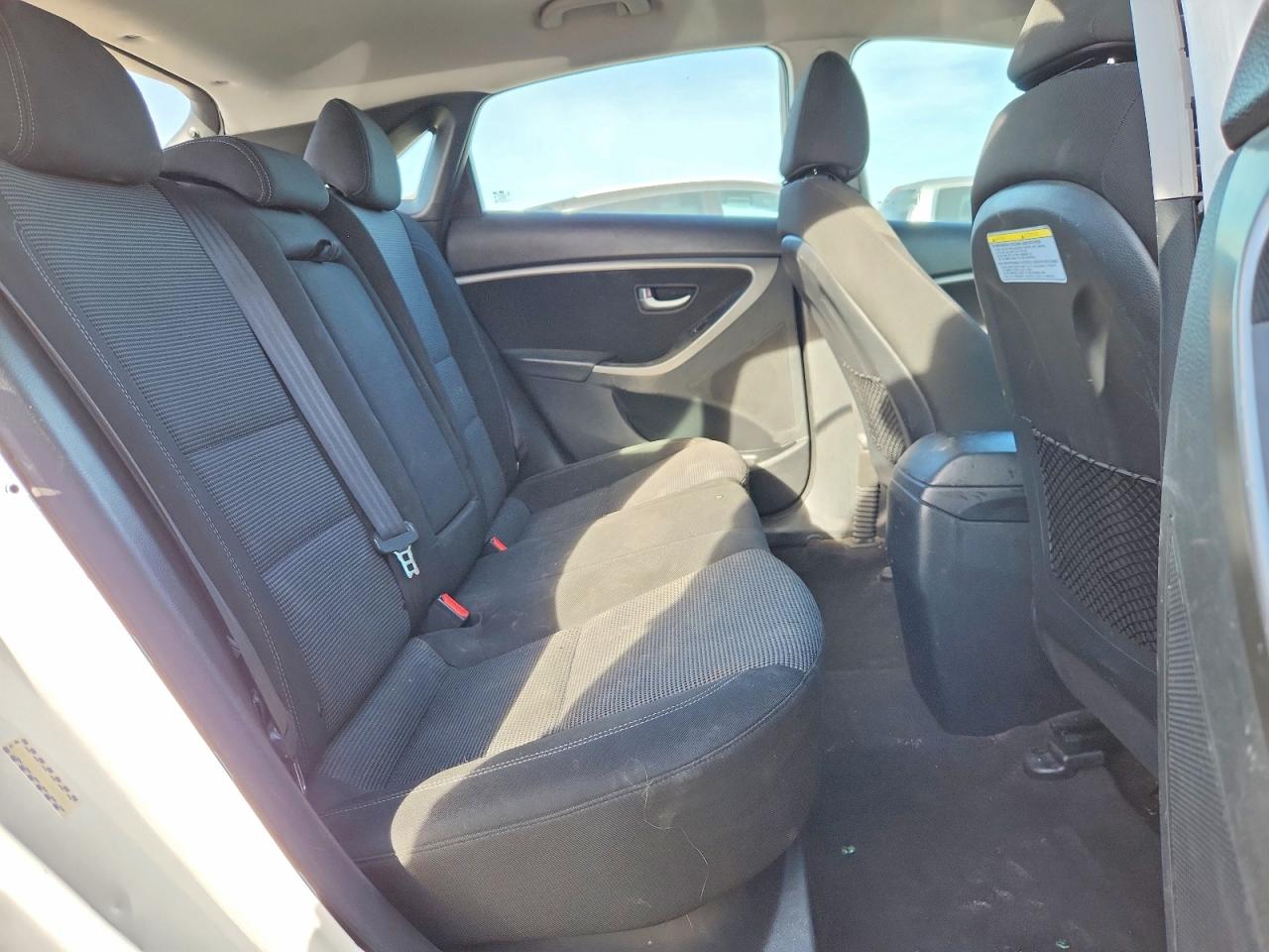 2017 HYUNDAI ELANTRA GT BASE photo 10