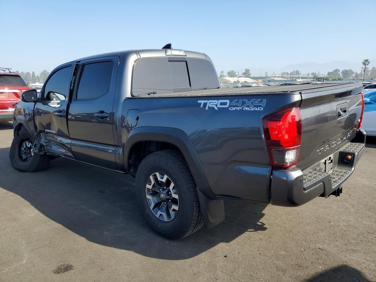 2019 TOYOTA TACOMA TRD OFF-ROAD photo 3