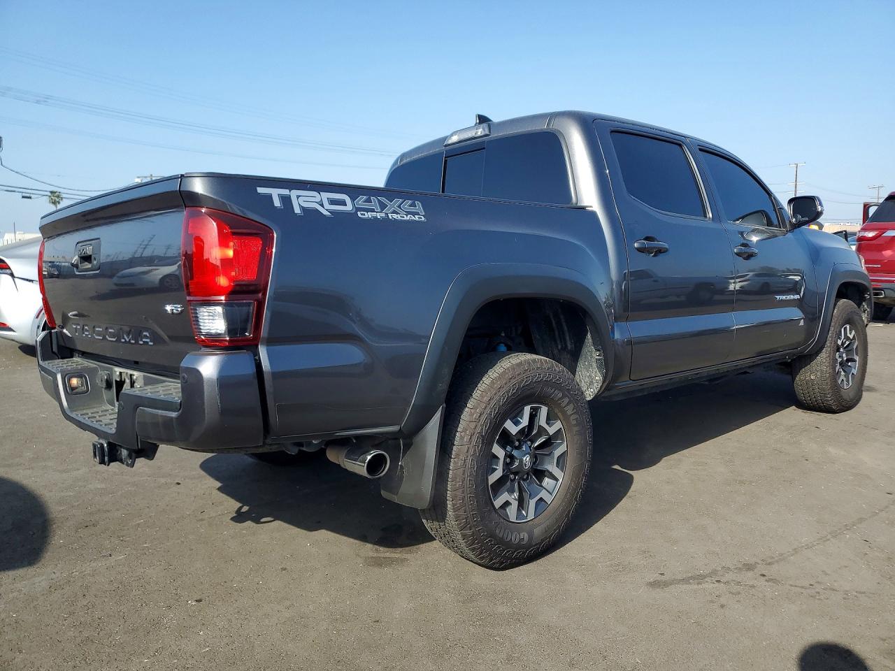 2019 TOYOTA TACOMA TRD OFF-ROAD photo 5