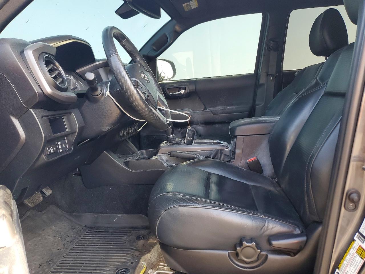 2019 TOYOTA TACOMA TRD OFF-ROAD photo 13